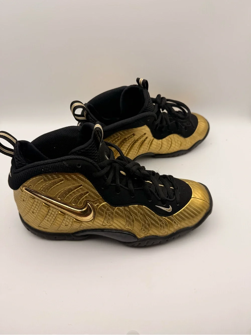 Nike Air Foamposite Pro GS Metallic Gold Black 6.5Y Women’s 8 Pre-Owned No Box
